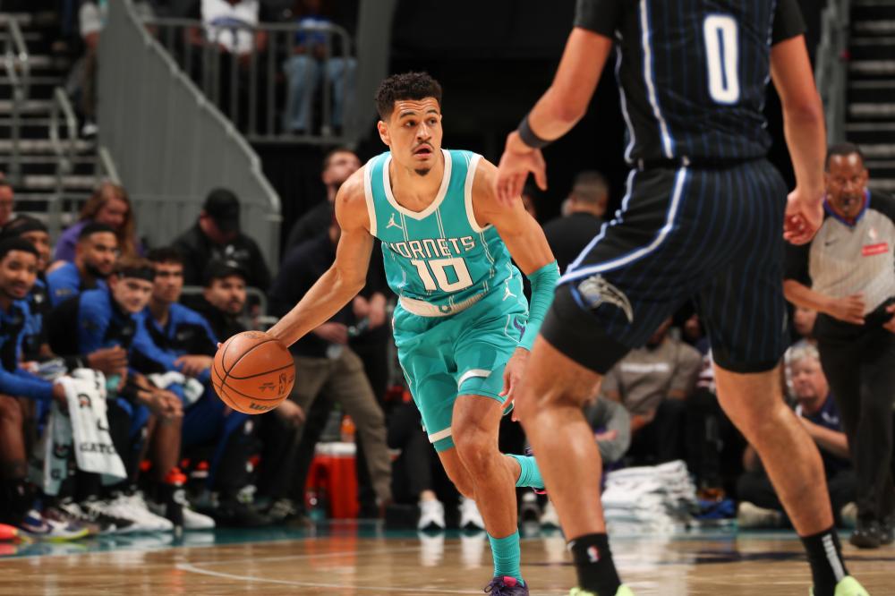 而他的表现 而他的表现